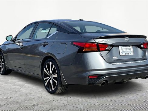 Used 2022 Nissan Altima 2.5 SR image 13