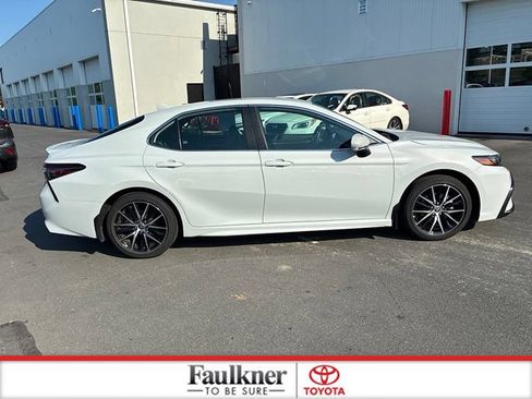 Certified 2024 Toyota Camry SE FWD image 6