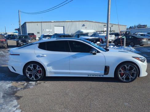 Used 2018 Kia Stinger GT2 image 8