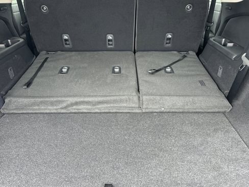 New 2025 Nissan Pathfinder SV image 16