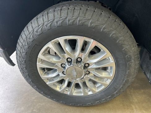 Used 2020 Chevrolet Silverado 2500 High Country w/ Z71 Off-Road Package image 10