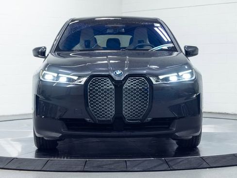 Certified 2023 BMW iX xDrive50 w/ Premium Package AWD/4WD image 5