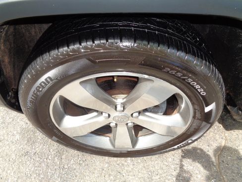 Used 2014 Jeep Grand Cherokee Limited w/ Trailer Tow Group IV image 32