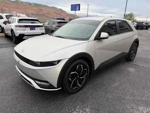 Used 2023 Hyundai Ioniq 5 SEL w/ Cargo Package AWD/4WD image 2