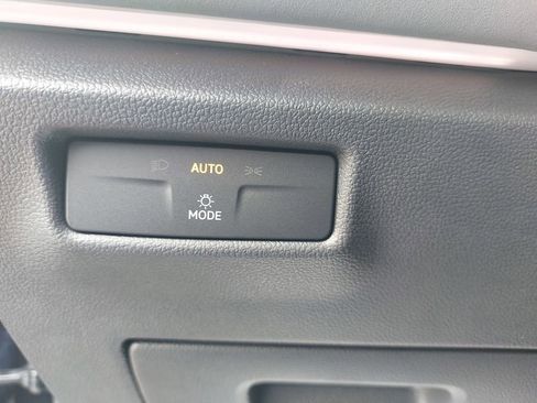 New 2026 Volkswagen Tiguan SE R-Line AWD/4WD image 22