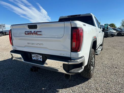 Used 2022 GMC Sierra 3500 SLT w/ SLT Premium Package AWD/4WD image 10