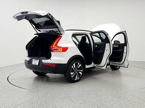 Used 2023 Volvo XC40 B5 Ultimate w/ Climate Package AWD/4WD image 11