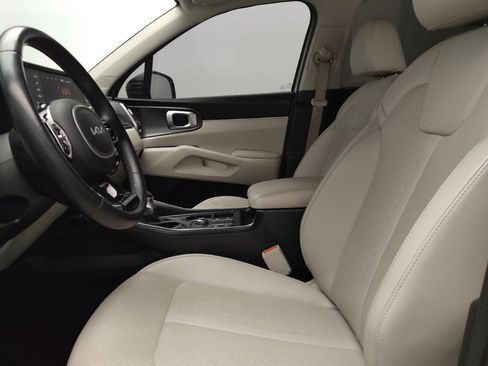 Used 2022 Kia Sorento S w/ Panoramic Sunroof Package image 17