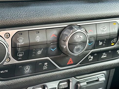 Used 2024 Jeep Wrangler Unlimited Sport AWD/4WD image 20