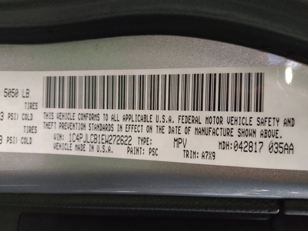 Used 2014 Jeep Cherokee Latitude FWD image 33