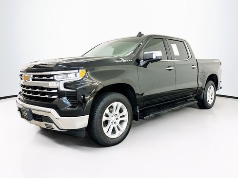 Used 2023 Chevrolet Silverado 1500 LTZ image 3