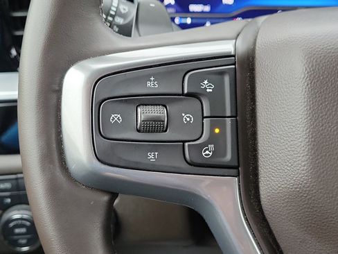 Used 2024 Chevrolet Silverado 1500 LTZ image 18