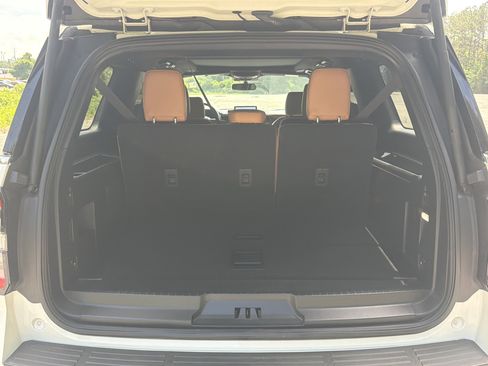 Used 2024 Ford Expedition Max Platinum AWD/4WD image 26