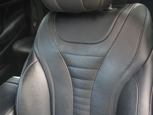 Used 2016 Mercedes-Benz S 550 Sedan image 26