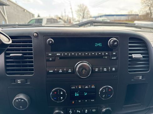 Used 2013 Chevrolet Silverado 2500 LT w/ Interior Plus Package image 28