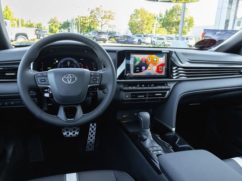 New 2026 Toyota Camry Hybrid image 12