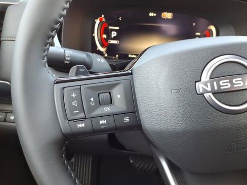 New 2026 Nissan Pathfinder SL AWD/4WD image 10
