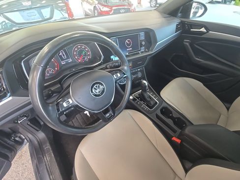 Used 2021 Volkswagen Jetta R-Line w/ R-Line Cold Weather Package FWD image 3