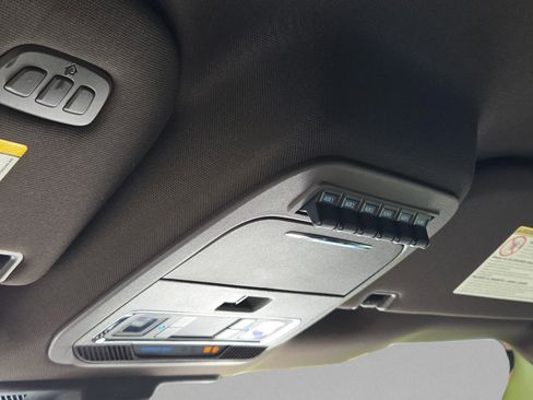 Used 2024 Ford F350 King Ranch image 15