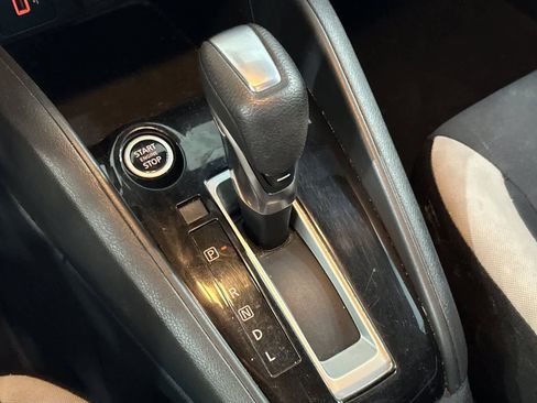 Used 2021 Nissan Versa SV image 22