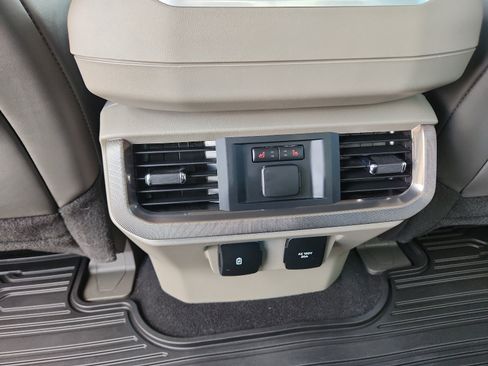 Used 2024 Ford F150 Platinum w/ Equipment Group 703A Plus AWD/4WD image 9