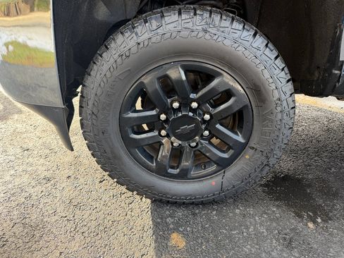 Used 2018 Chevrolet Silverado 2500 LT w/ All Star Edition image 21