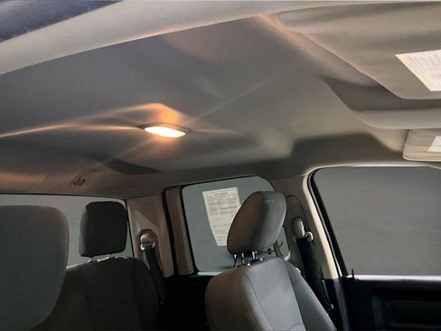 Used 2017 RAM 1500 Express image 27