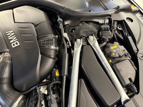 Used 2019 BMW 750i xDrive w/ Executive Package image 25