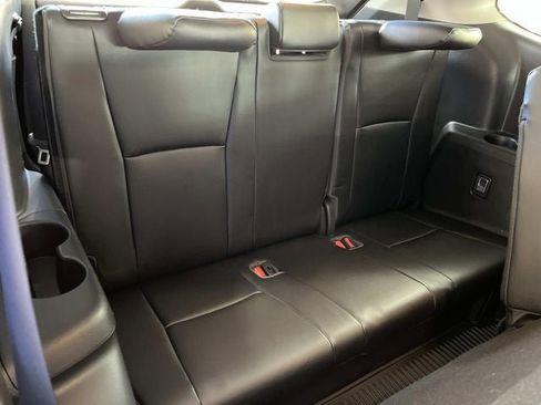 Used 2022 Toyota Highlander XLE image 22