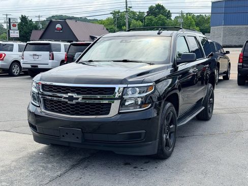 Used 2019 Chevrolet Tahoe LT w/ LT Midnight Edition AWD/4WD image 10
