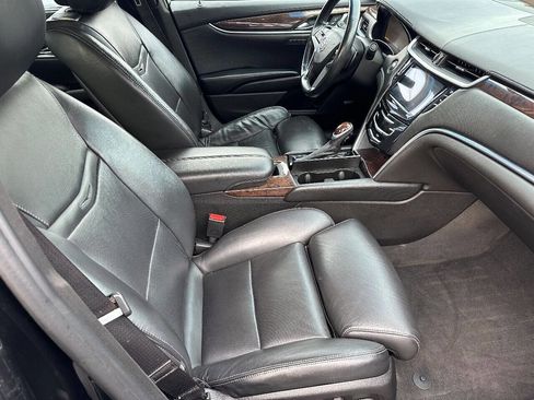 Used 2013 Cadillac XTS Premium image 13