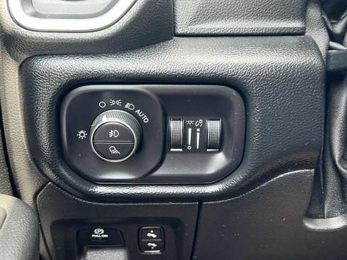 Used 2019 RAM 1500 Big Horn AWD/4WD image 19