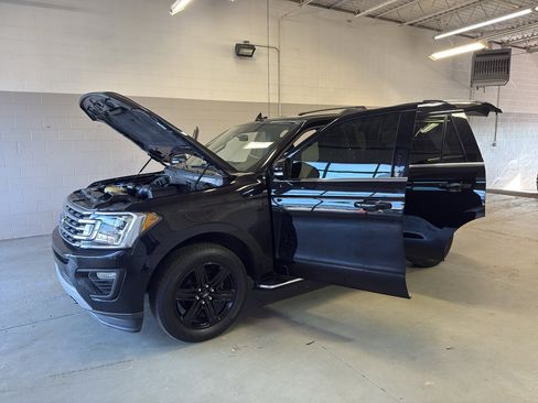 Used 2021 Ford Expedition XLT AWD/4WD image 9