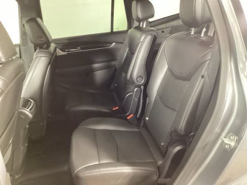 Used 2020 Cadillac XT6 Premium Luxury FWD image 29