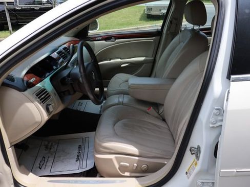 Used 2008 Buick Lucerne CXL w/ Driver Confidence Package FWD image 17