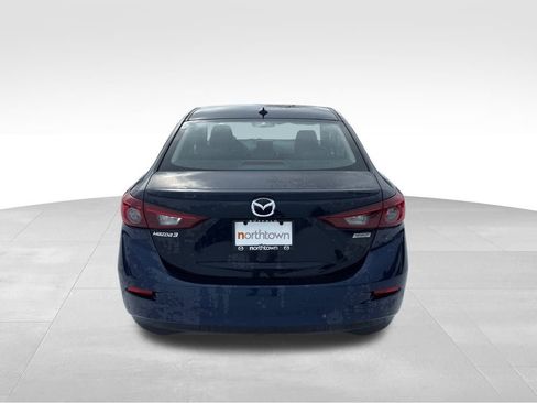 Used 2016 MAZDA MAZDA3 i Grand Touring image 8
