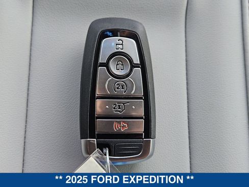 New 2025 Ford Expedition Active RWD image 41