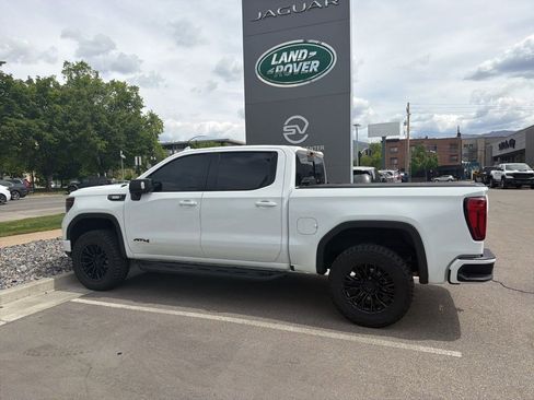 Used 2024 GMC Sierra 1500 AT4 w/ Technology Package AWD/4WD image 11