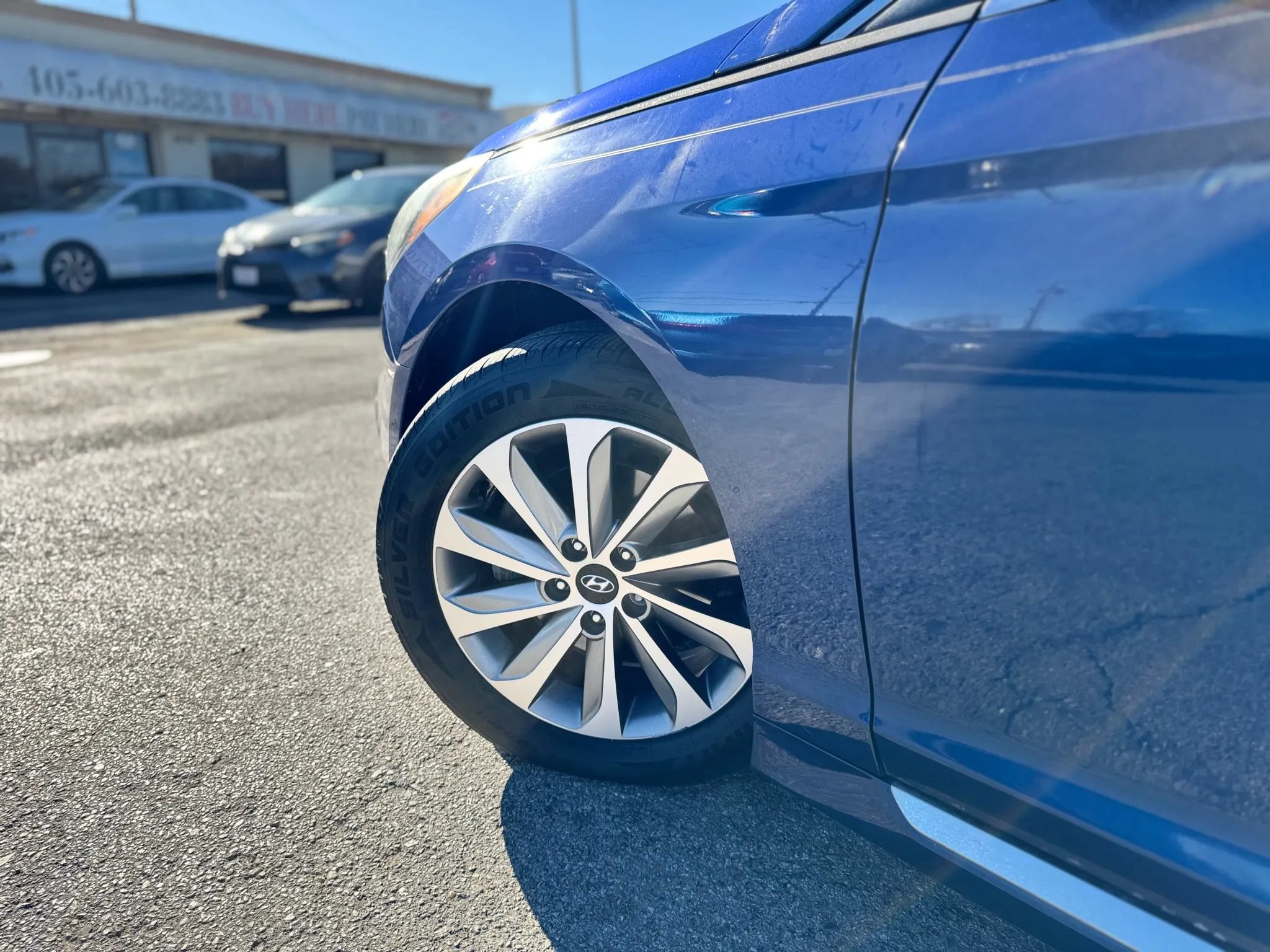 Used 2016 Hyundai Sonata Sport w/ Option Group 02 FWD image 9