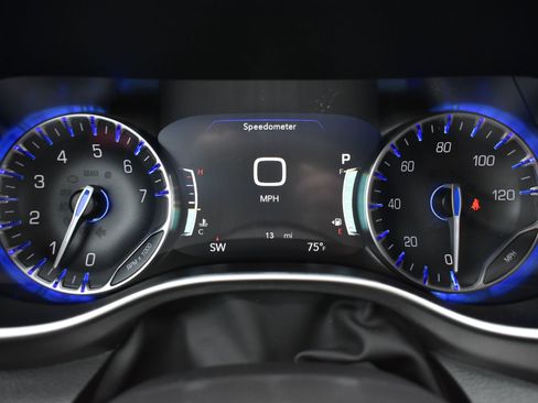 New 2026 Chrysler Voyager LX image 32