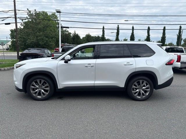 Certified 2024 Toyota Grand Highlander AWD image 14