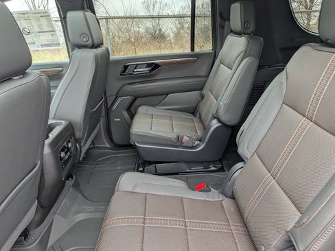 New 2026 Chevrolet Suburban High Country w/ Sun And Tow Package image 27