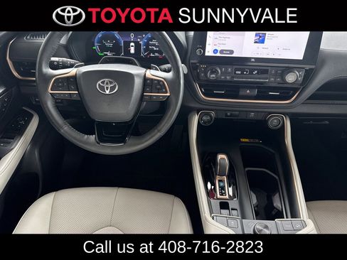 Used 2025 Toyota Grand Highlander AWD Hybrid image 19