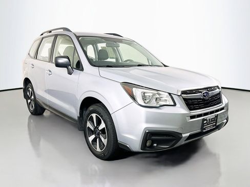 Used 2017 Subaru Forester 2.5i w/ Alloy Wheel Package AWD/4WD image 1