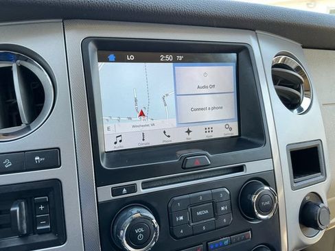 Used 2016 Ford Expedition XLT w/ Equipment Group 202A AWD/4WD image 21