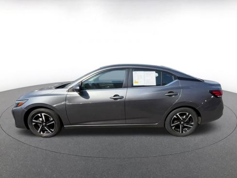 Used 2025 Nissan Sentra SV image 8