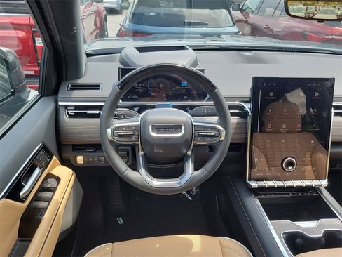 New 2025 GMC Sierra EV Denali image 28