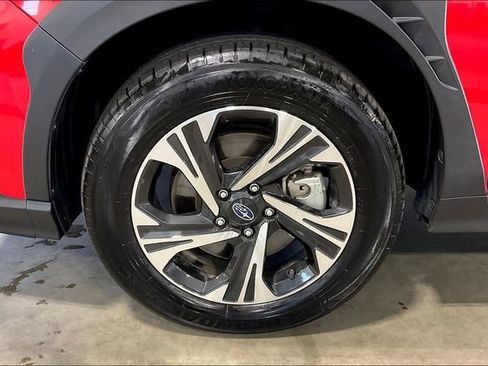 Used 2024 Subaru Crosstrek 2.0i Premium AWD/4WD image 9