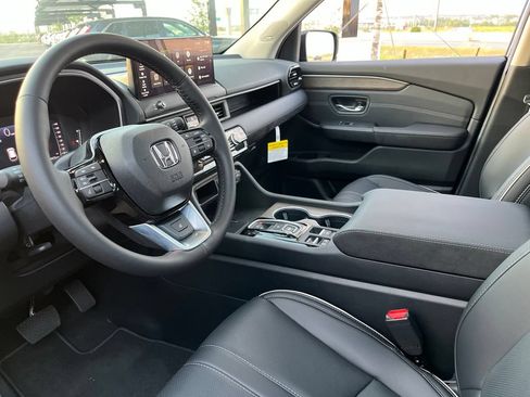 Used 2026 Honda Pilot Elite image 20