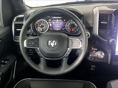 Used 2025 RAM 1500 Laramie AWD/4WD image 5